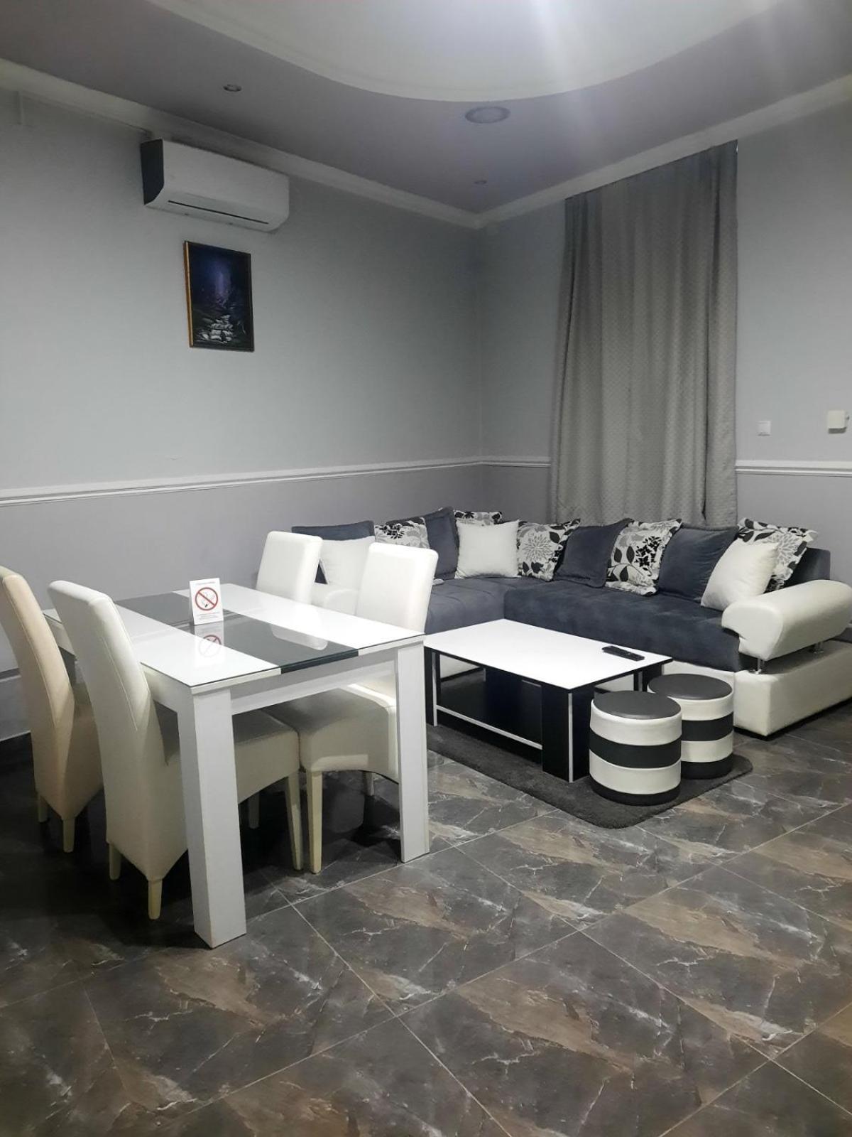 Apartments Royal Menex Пожаревац Номер фото